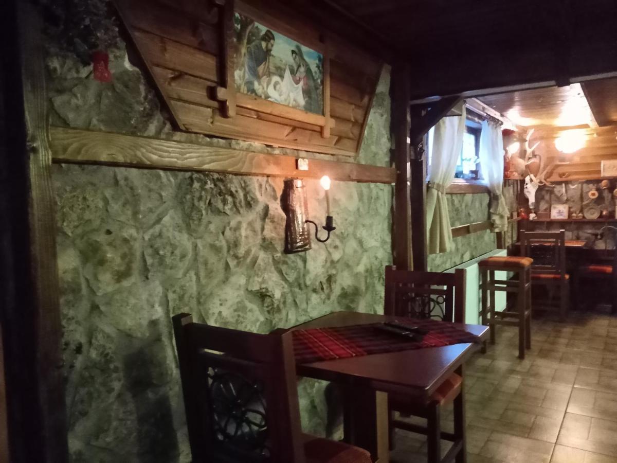 КръчмЪ При Байката Hotel Рибарица Екстериор снимка