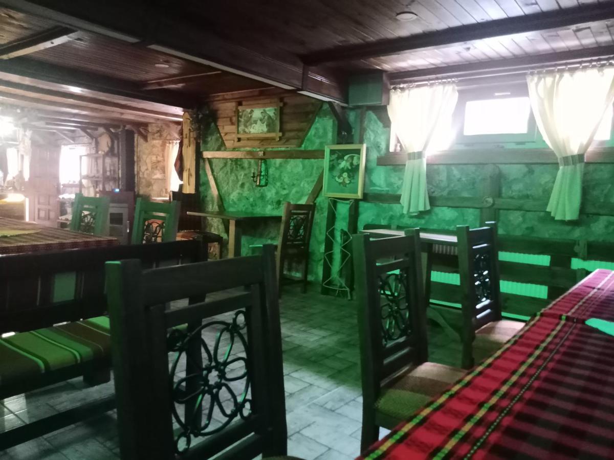 КръчмЪ При Байката Hotel Рибарица Екстериор снимка