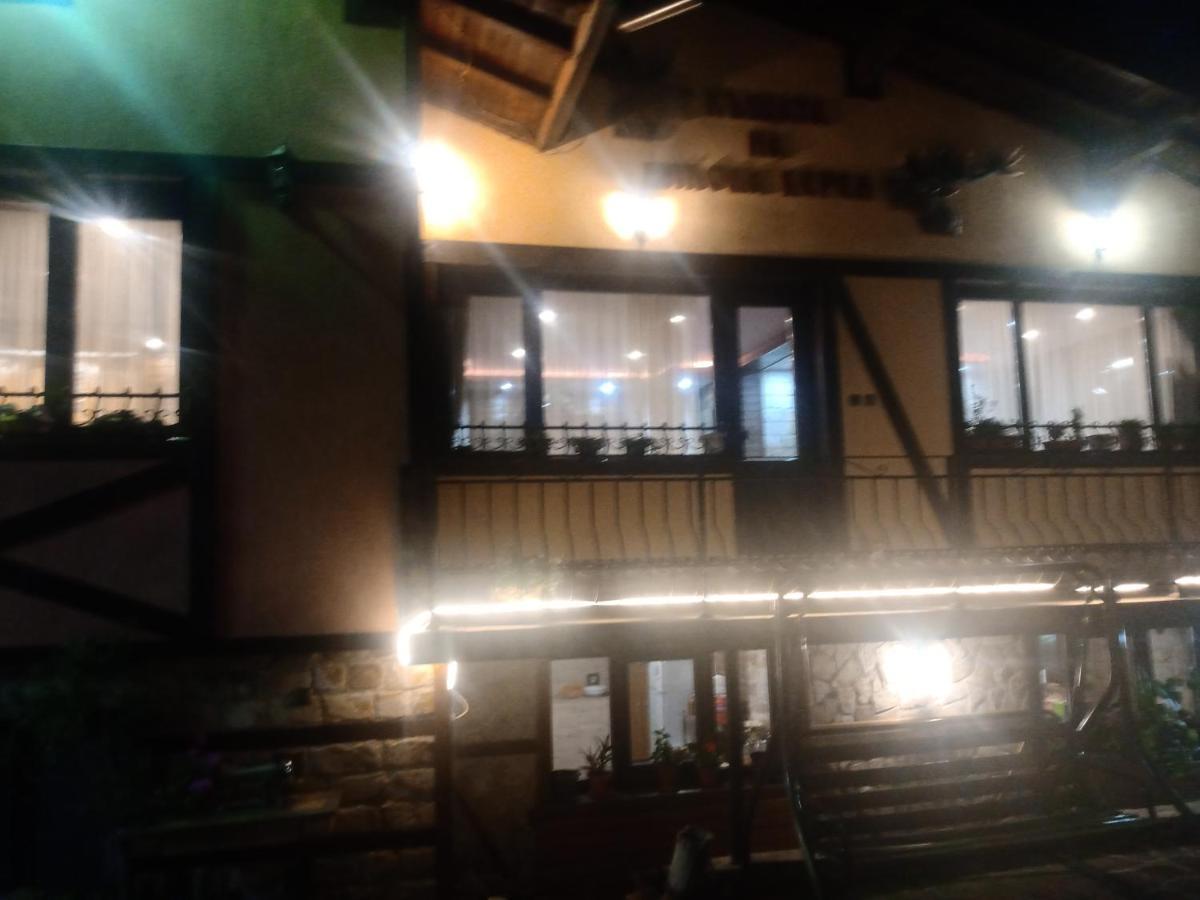 КръчмЪ При Байката Hotel Рибарица Екстериор снимка